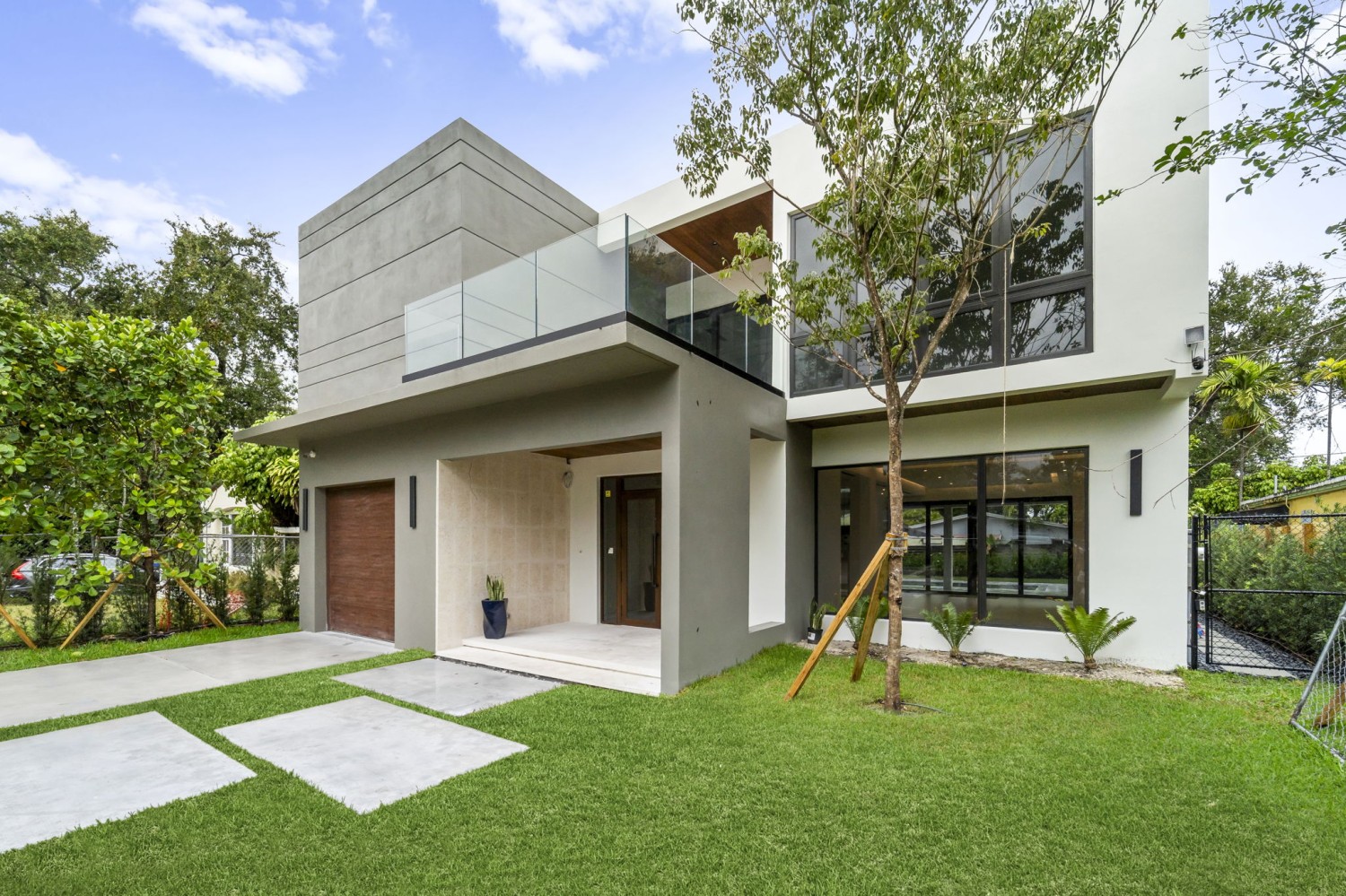 Elfyer - Miami, FL House - For Sale