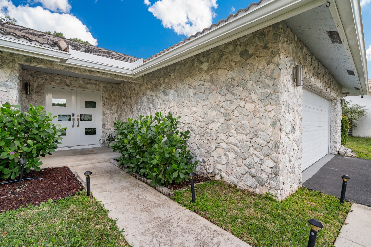 Elfyer - Coral Springs, FL House - For Sale