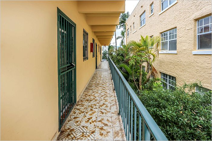 Elfyer - Miami Beach, FL House - For Sale