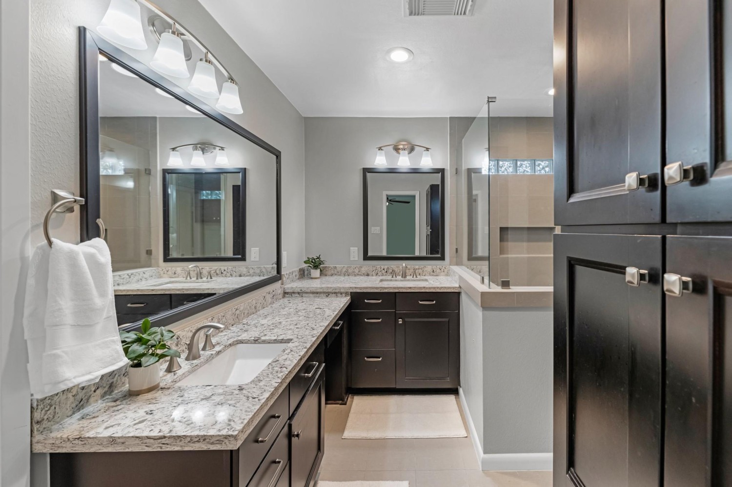 Elfyer - Kingwood, TX House - For Sale