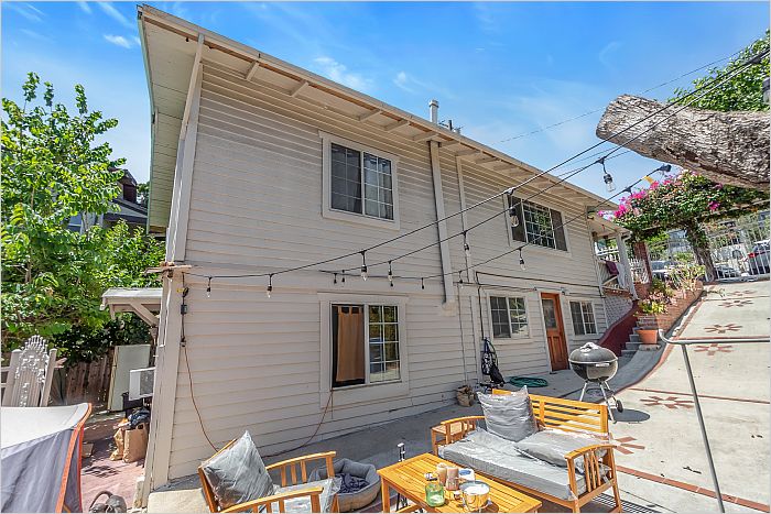 Elfyer - Los Angeles, CA House - For Sale