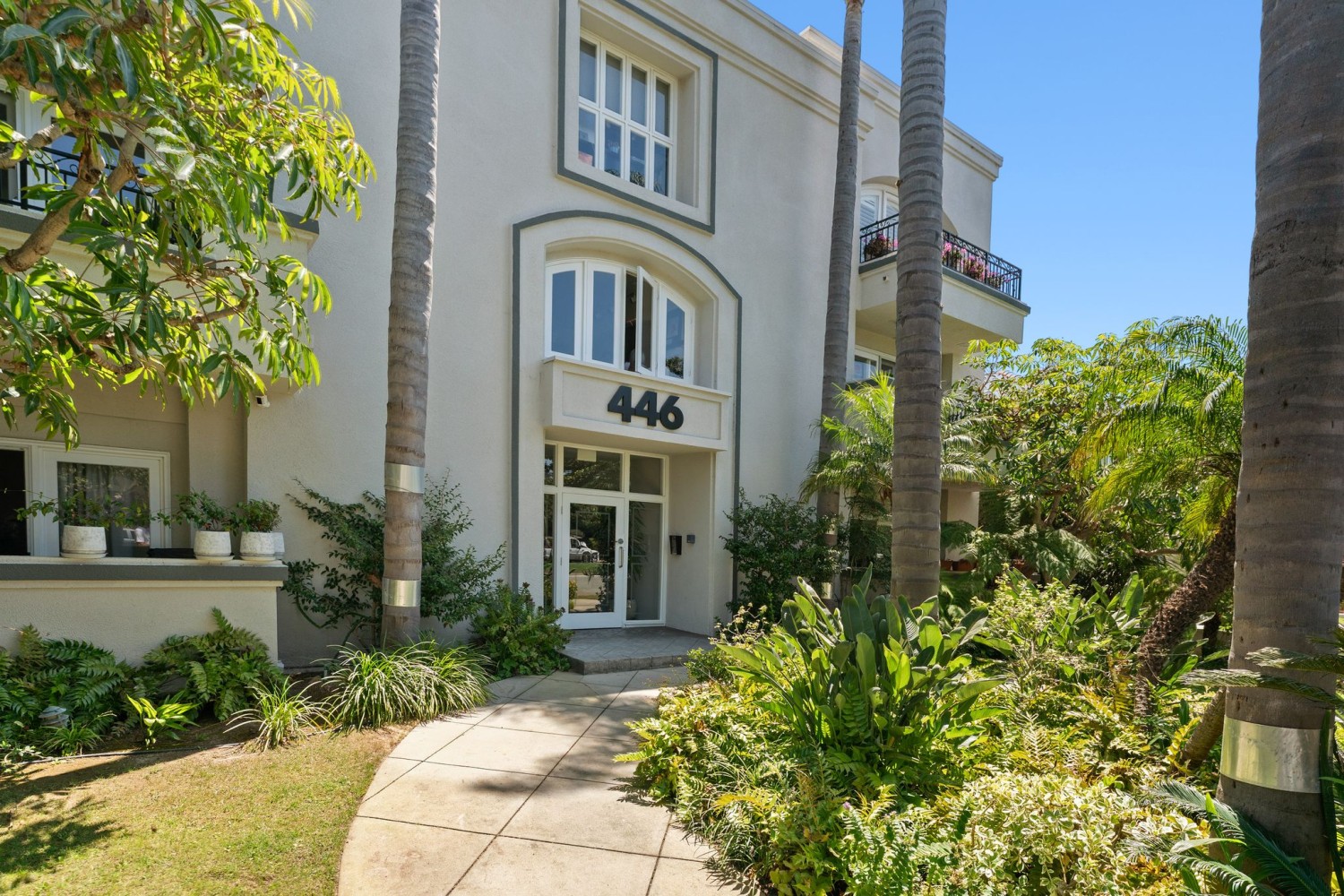 Elfyer - Santa Monica, CA House - For Sale
